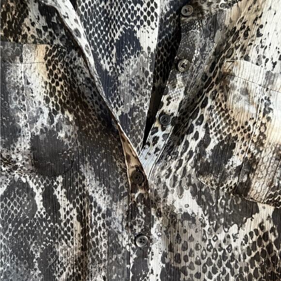 Express Black and Gray Graphic 3/4 Sleeve Blouse size XS - Picture 7 of 10